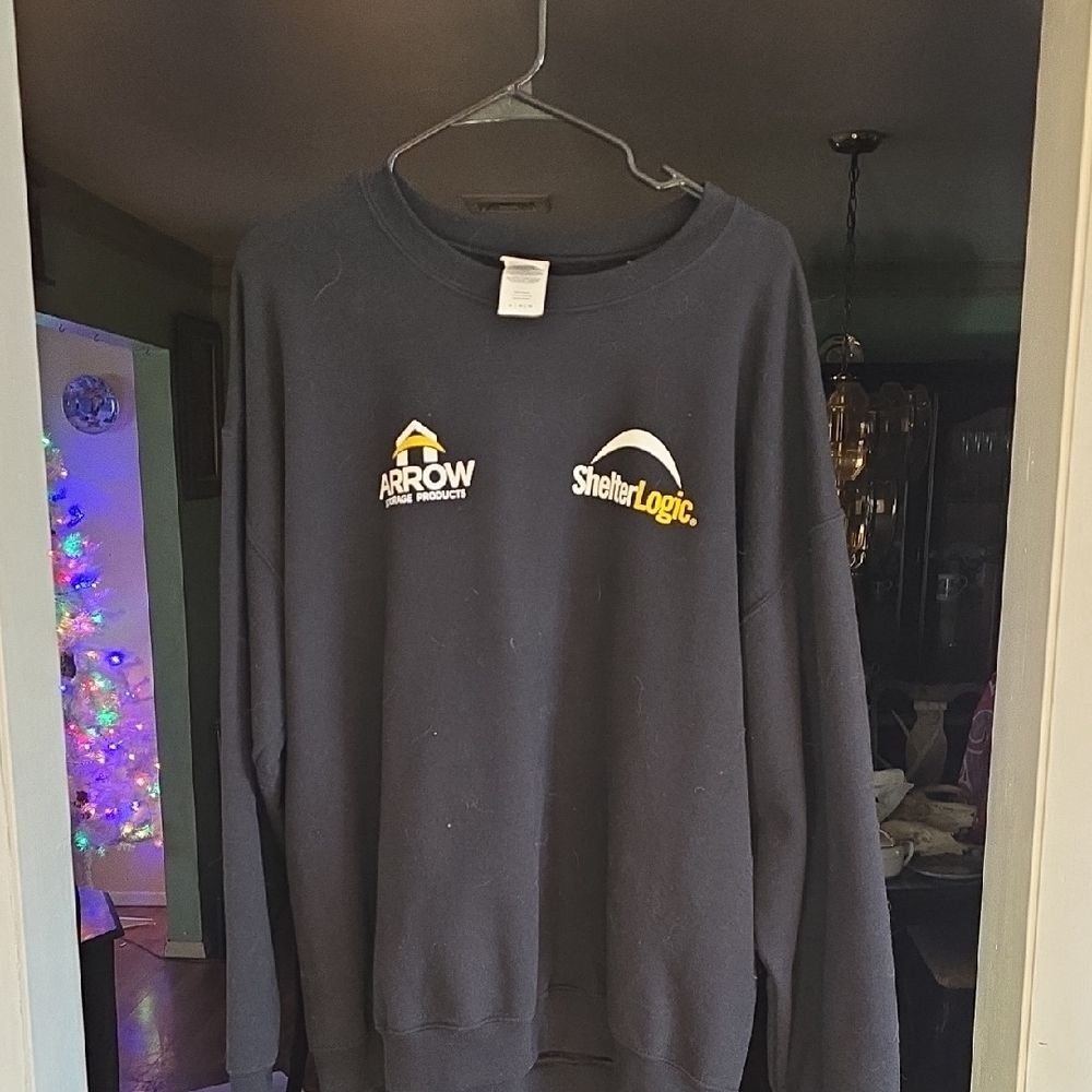 Gildan Black Crewneck Men's Sweater
